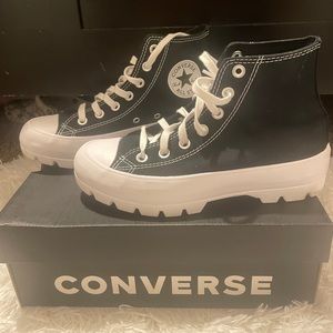 Black lugged converse 6.5W